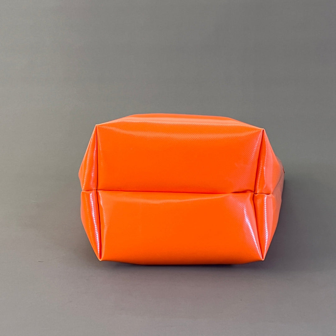 Rago Tasche orange für Auffahrkeile - Rückansicht der Wohnmobil-Zubehörtasche