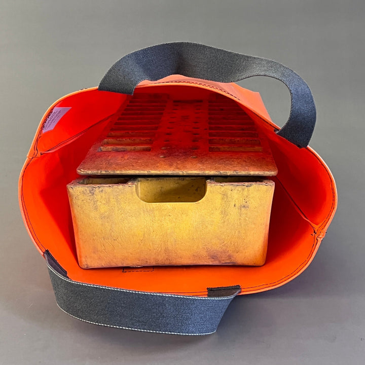 Rago Tasche orange - Auffahrkeile verstaut in der Planentasche, Wohnmobil-Zubehör