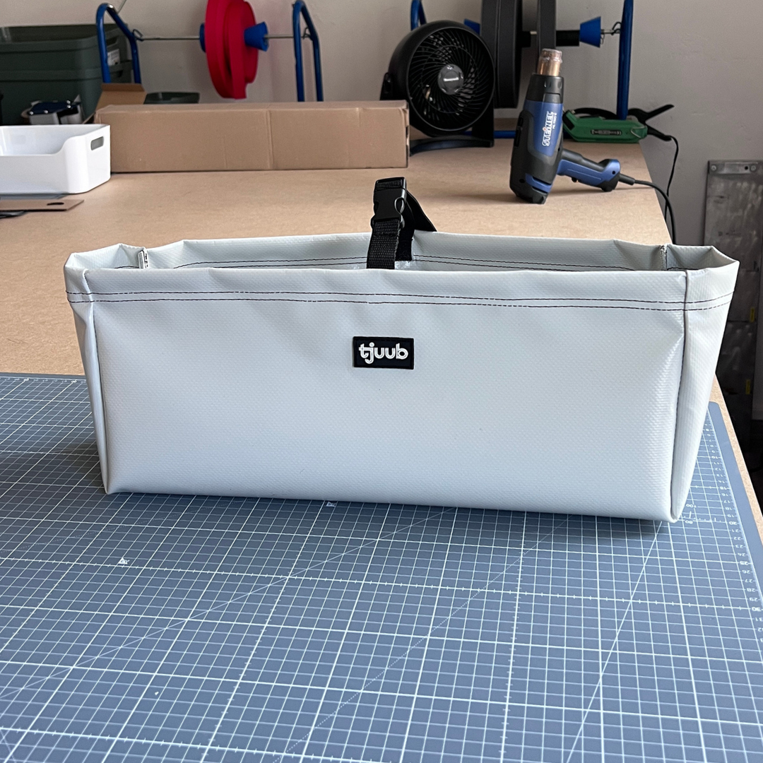 Magnetische Tasche für das Wohnmobil, perfekte Stauraumlösung in Lichtgrau