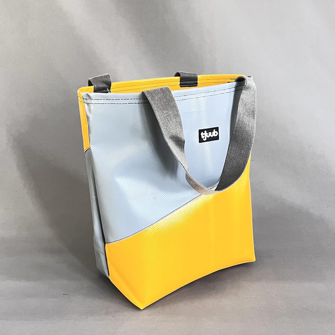 Lassen Tasche gelb-grau ohne Reißverschluss - große Upcycling-Tasche aus LKW-Plane