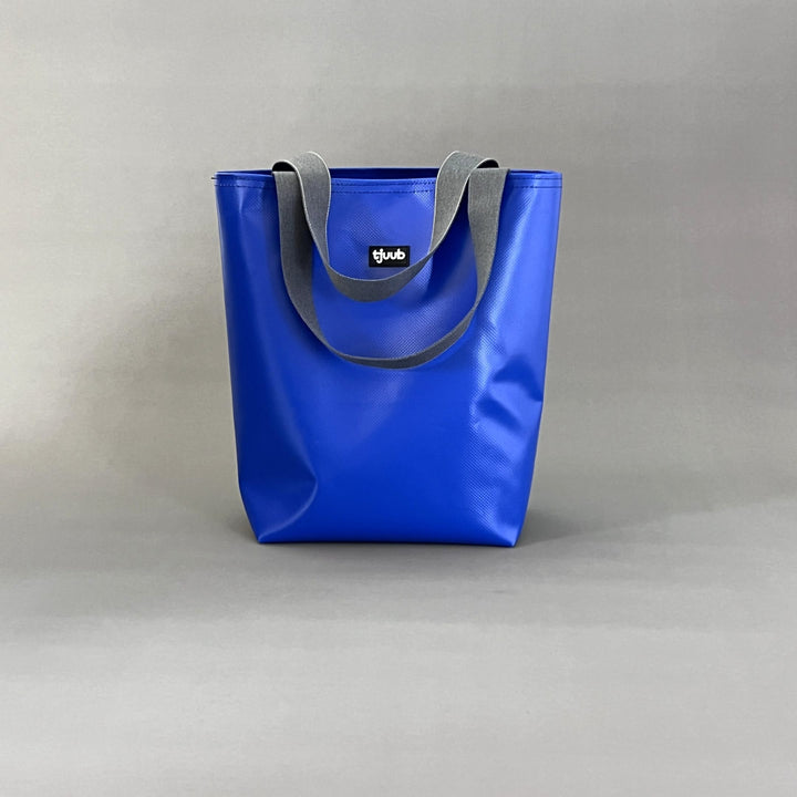 Lassen Tasche königsblau ohne Reißverschluss - große Upcycling-Tasche aus LKW-Plane